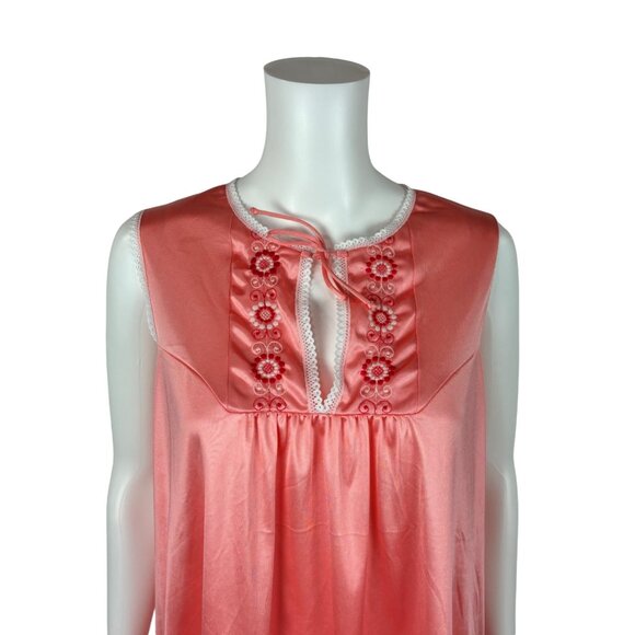 Vintage 70s Nylon Nightie Women's L Pink Floral Embroidered Keyhole Short - Picture 4 of 10